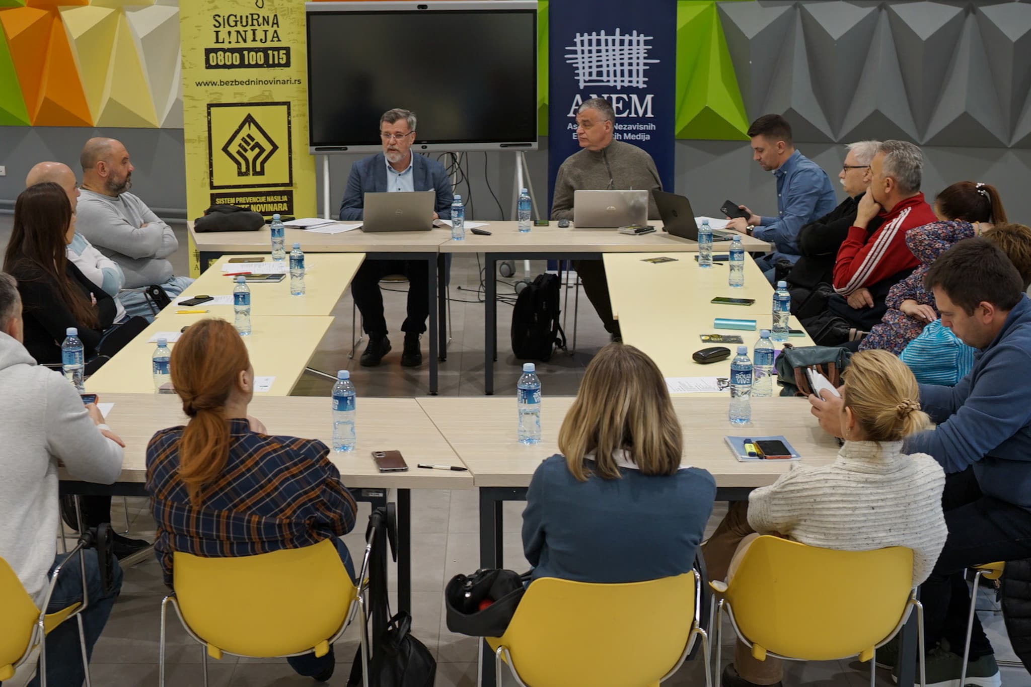 Discussion on Journalist Safety: No Issues with the Police in Čačak, Aggressive Members of the Gendarmerie from Kraljevo