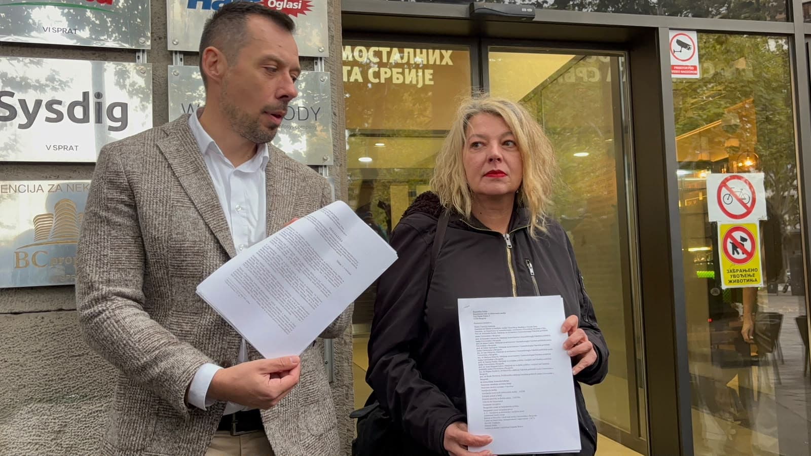 ANEM and other organizations demand that REM revoke TV Informer's broadcasting license.