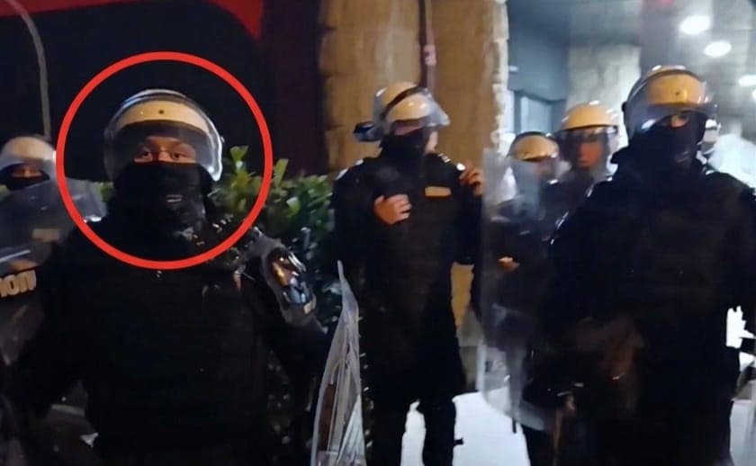ANEM ALARM: Police in front of the Pink building assaulted journalist Veselin Petrović.